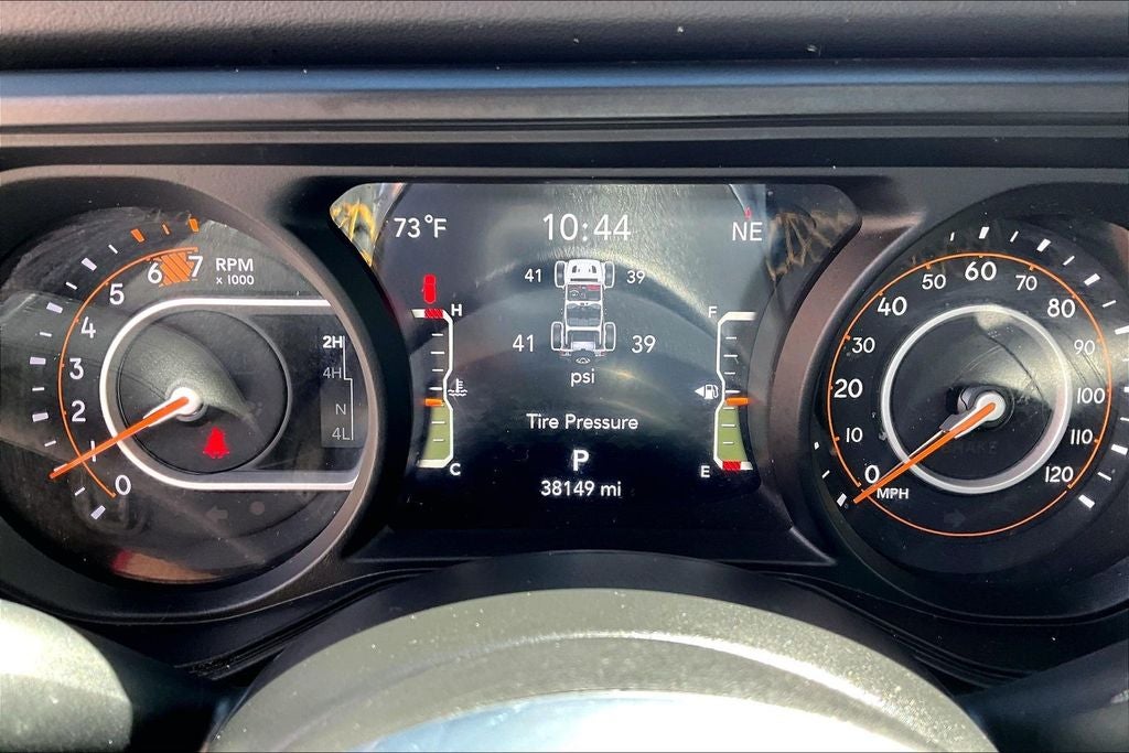 2025 Jeep Wrangler 4-Door Sahara 4x4