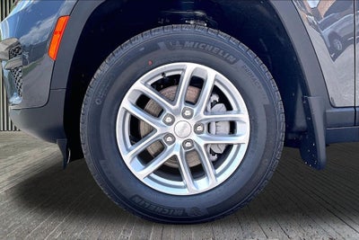 2026 Jeep Grand Cherokee Laredo