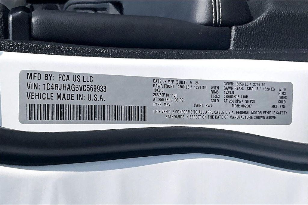 2027 Jeep Grand Cherokee GRAND CHEROKEE LAREDO X 4X4