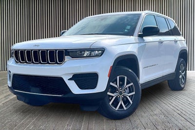 2027 Jeep Grand Cherokee GRAND CHEROKEE LAREDO X 4X4