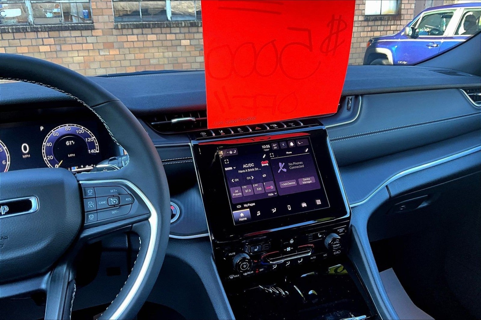 2025 Jeep Grand Cherokee GRAND CHEROKEE LAREDO X 4X4