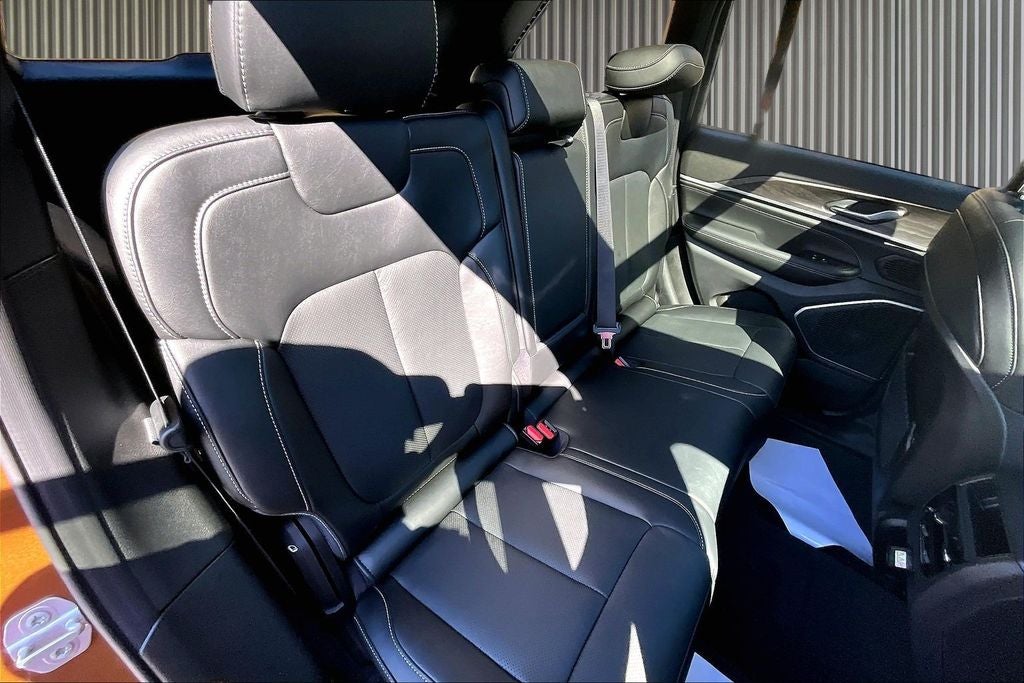 2026 Jeep Grand Cherokee GRAND CHEROKEE LIMITED RESERVE 4X4