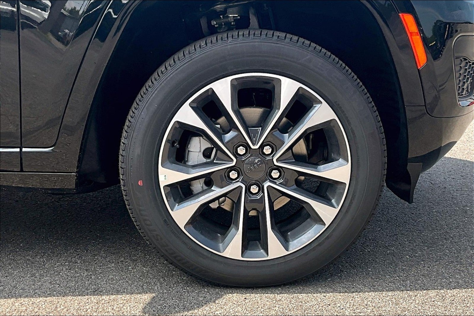 2025 Jeep Grand Cherokee GRAND CHEROKEE OVERLAND 4X4