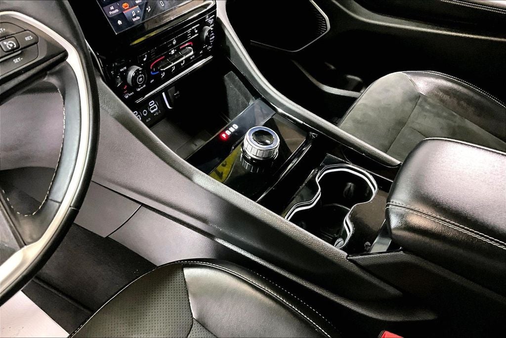 2021 Jeep Grand Cherokee L Altitude 4x2