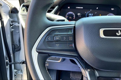 2023 Jeep Grand Cherokee L Laredo 4x4