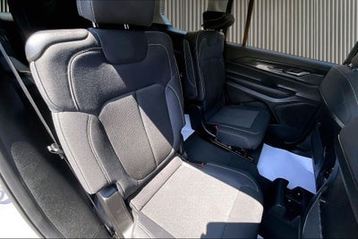 2023 Jeep Grand Cherokee L Laredo 4x4