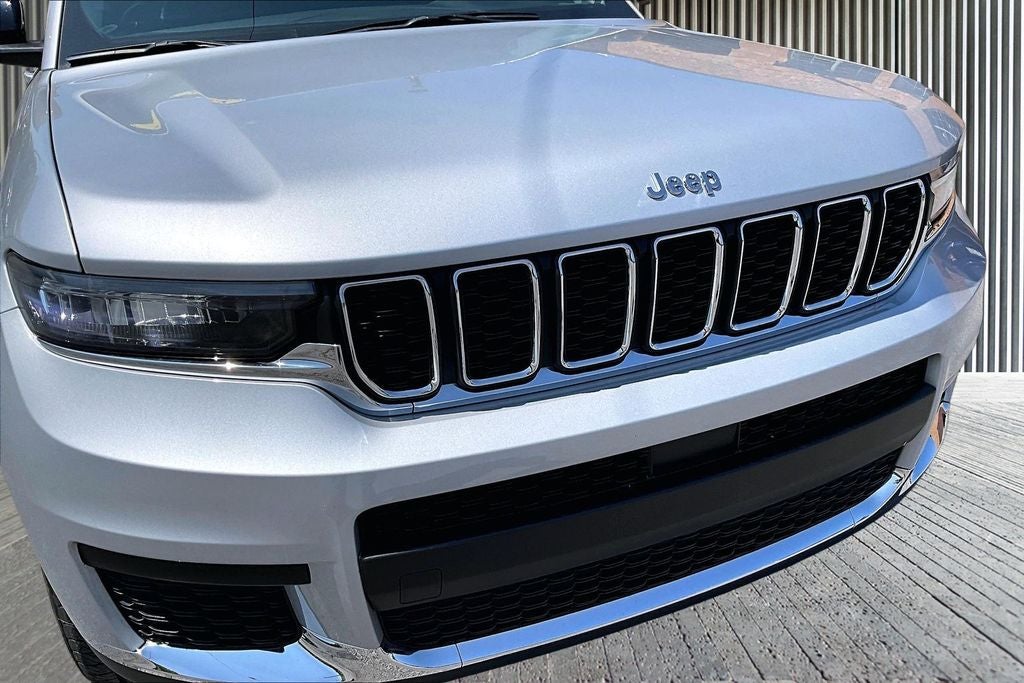 2023 Jeep Grand Cherokee L Laredo 4x4