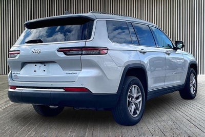 2023 Jeep Grand Cherokee L Laredo 4x4