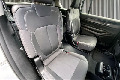 2023 Jeep Grand Cherokee L Laredo 4x4