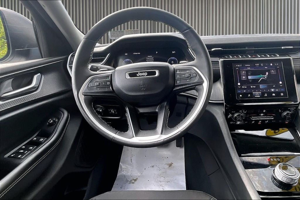 2023 Jeep Grand Cherokee L Laredo 4x4