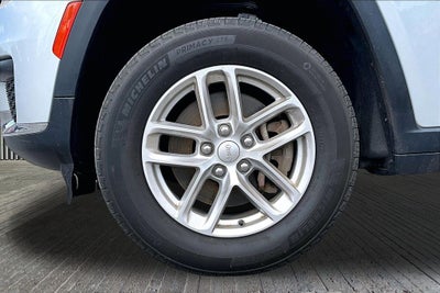 2023 Jeep Grand Cherokee L Laredo 4x4