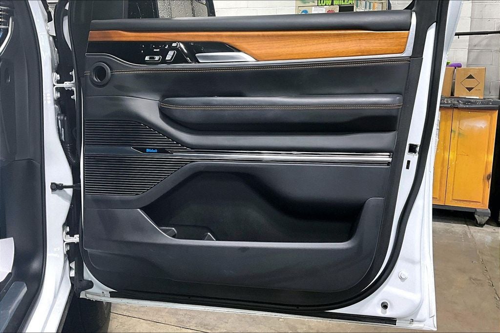 2024 Jeep Grand Wagoneer L Series III 4x4