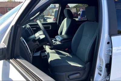 2024 RAM 1500 Classic Warlock Crew Cab 4x4 5'7' Box