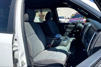 2024 RAM 1500 Classic Warlock Crew Cab 4x4 5'7' Box