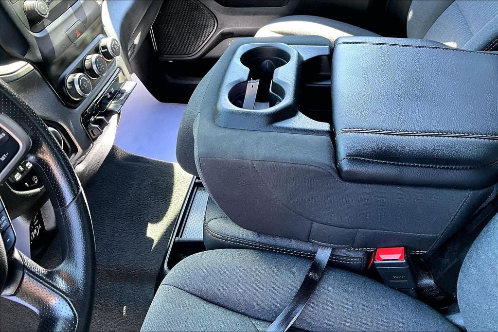 2023 RAM 1500 Tradesman Crew Cab 4x4 5'7' Box