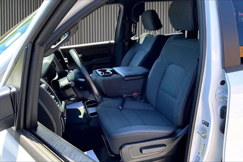 2023 RAM 1500 Tradesman Crew Cab 4x4 5'7' Box