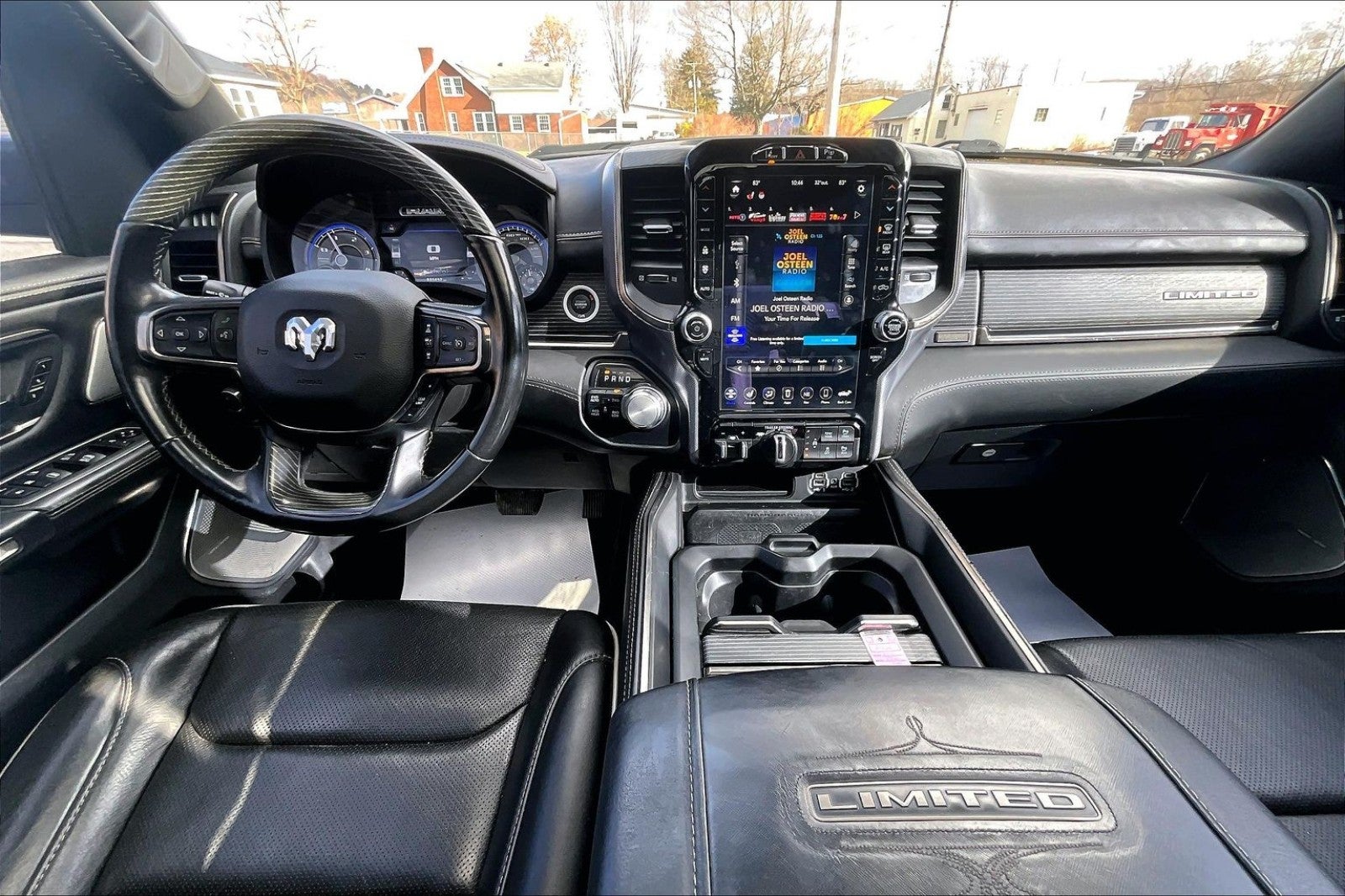 2021 RAM 1500 Limited Crew Cab 4x4 5'7' Box