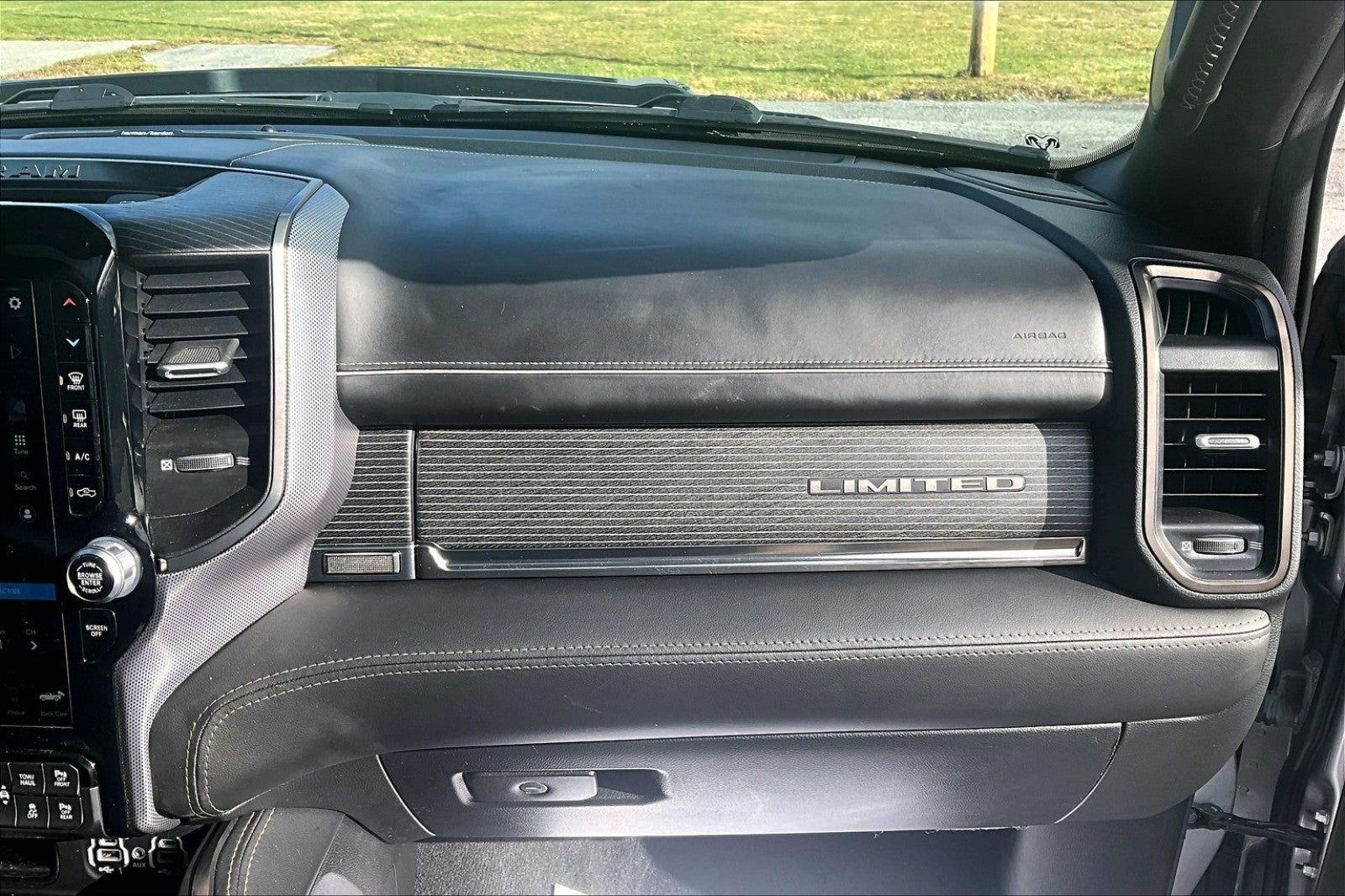 2021 RAM 1500 Limited Crew Cab 4x4 5'7' Box