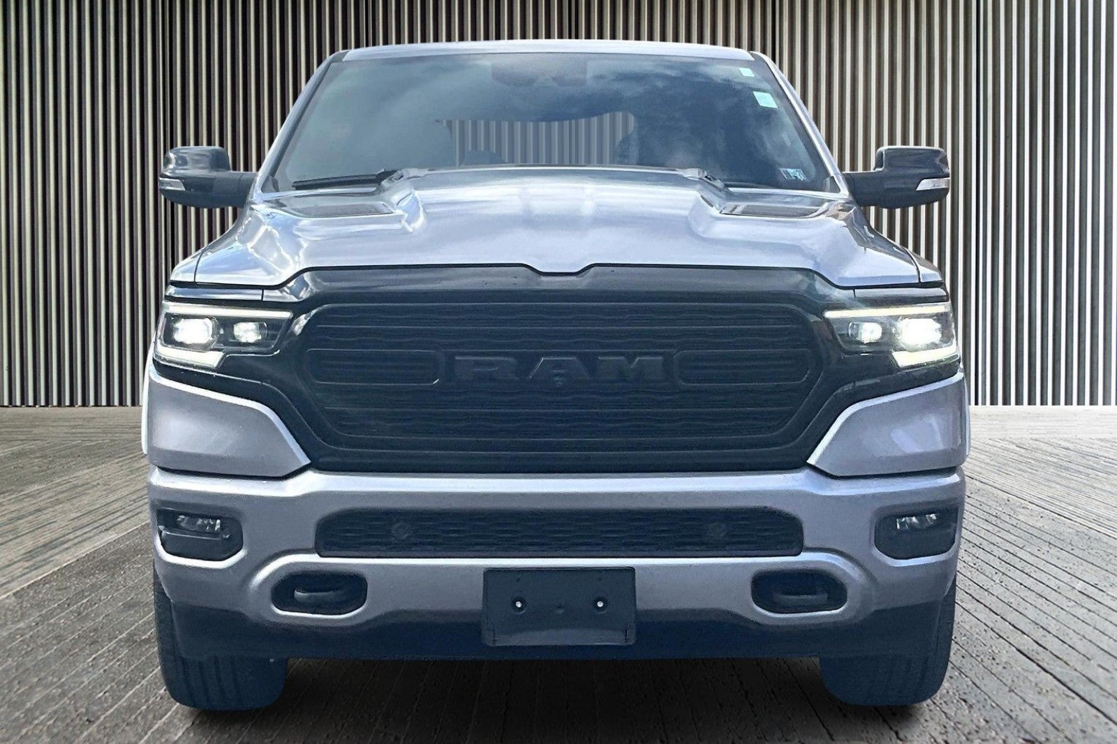 2021 RAM 1500 Limited Crew Cab 4x4 5'7' Box