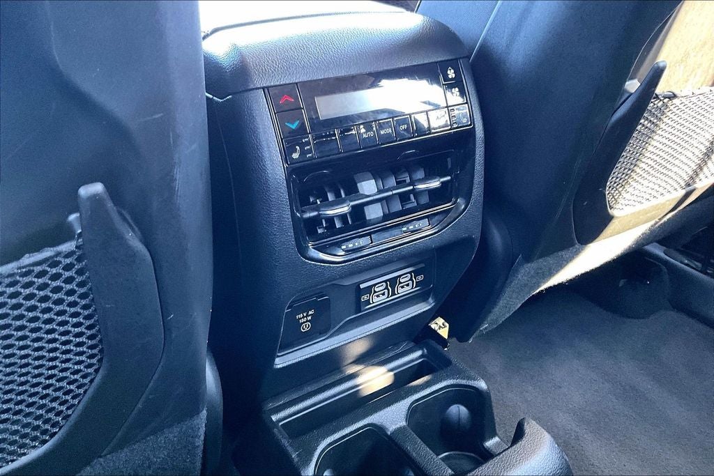 2025 RAM 1500 Laramie Crew Cab 4x4 5'7' Box