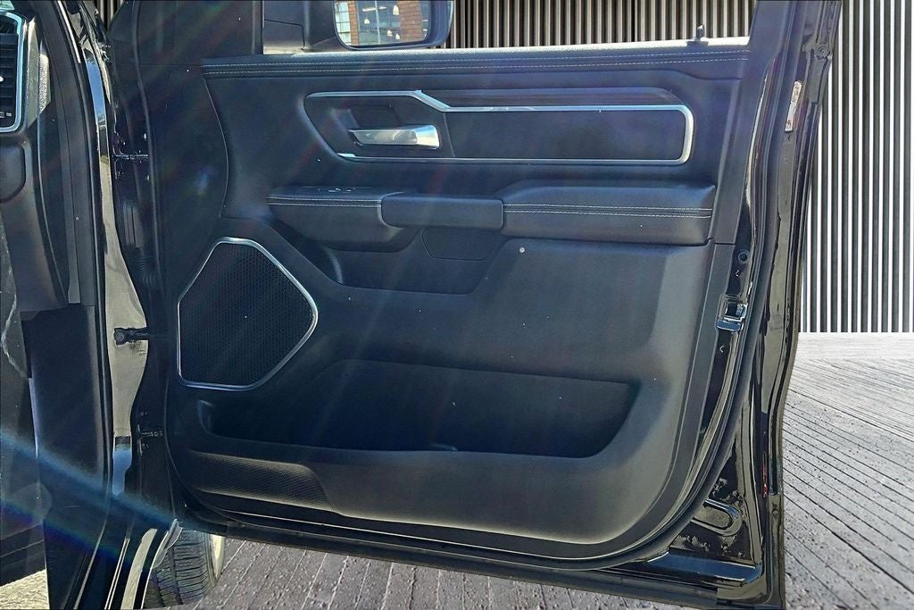 2026 RAM 1500 Laramie Crew Cab 4x4 5'7' Box