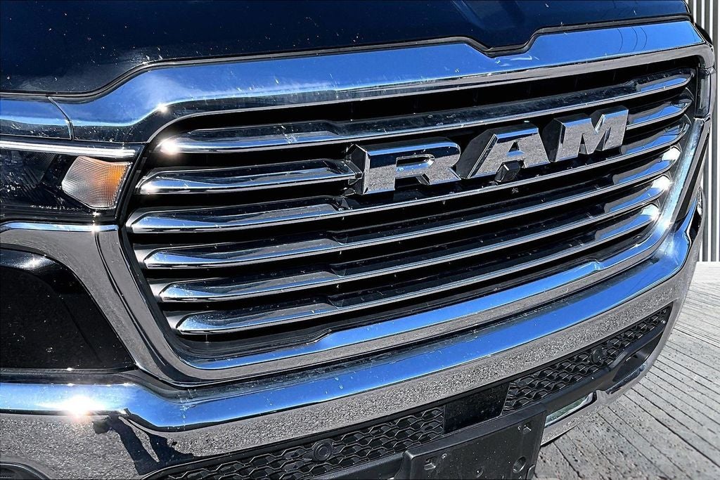 2026 RAM 1500 Laramie Crew Cab 4x4 5'7' Box