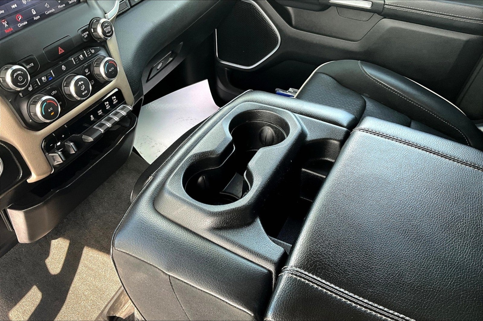 2021 RAM 1500 Laramie Crew Cab 4x4 5'7' Box