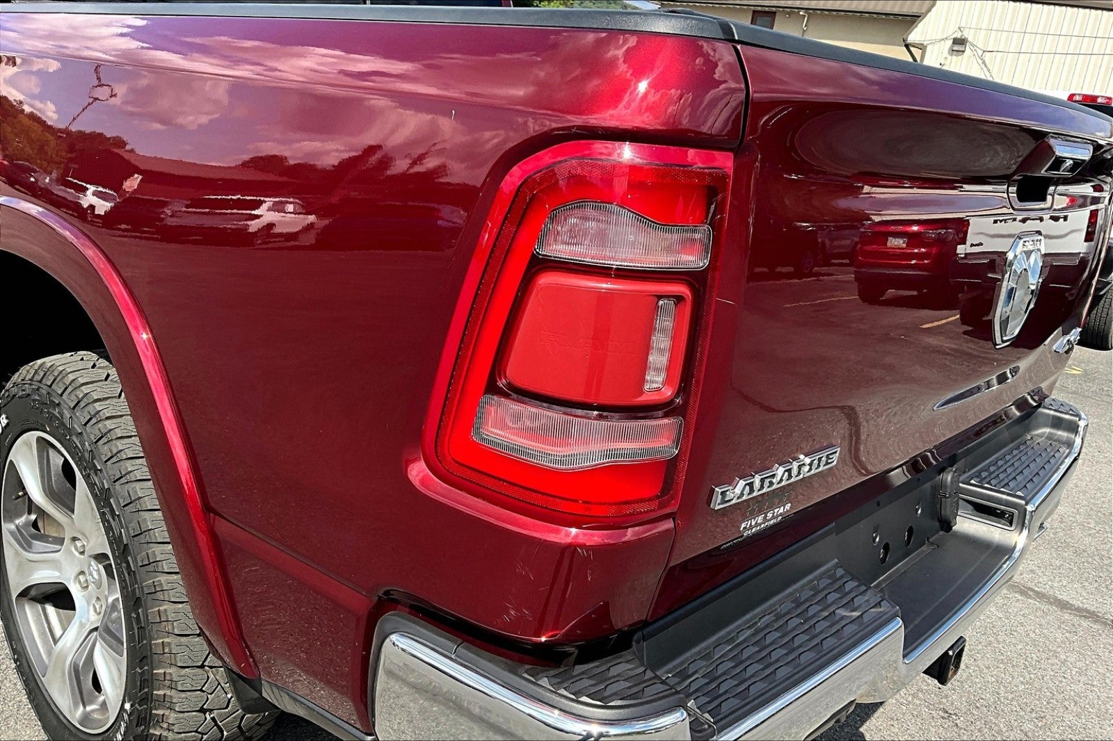 2021 RAM 1500 Laramie Crew Cab 4x4 5'7' Box