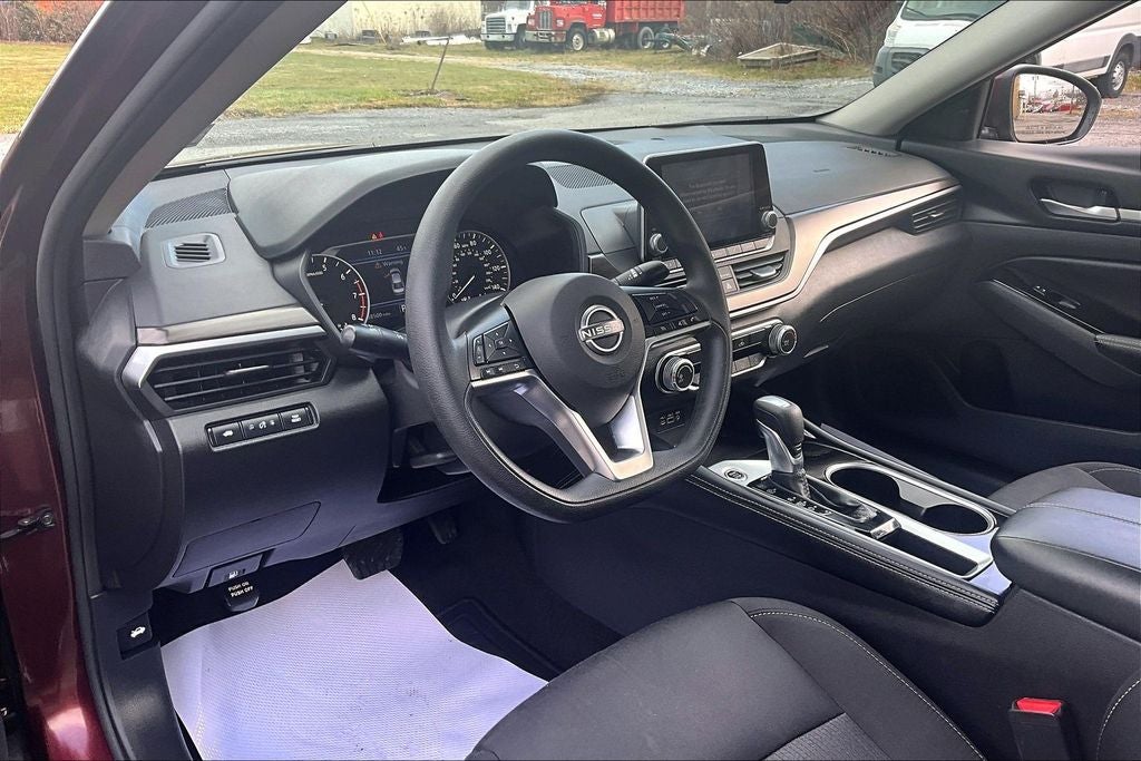 2023 Nissan Altima SV FWD