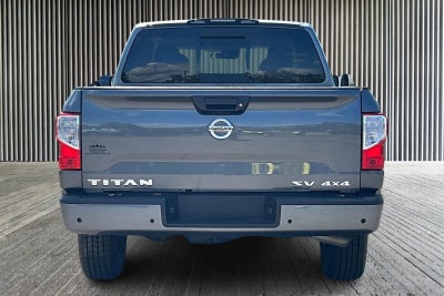 2022 Nissan TITAN Crew Cab SV 4x4