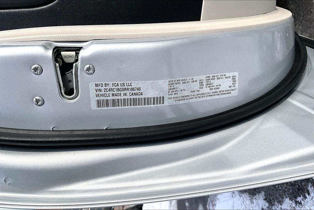 2024 Chrysler Pacifica Touring L