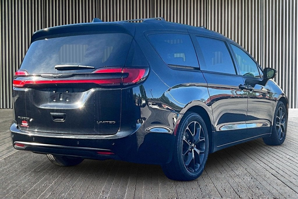 2025 Chrysler Pacifica Limited