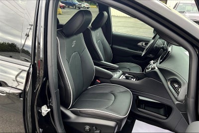 2026 Chrysler Pacifica PACIFICA LIMITED AWD