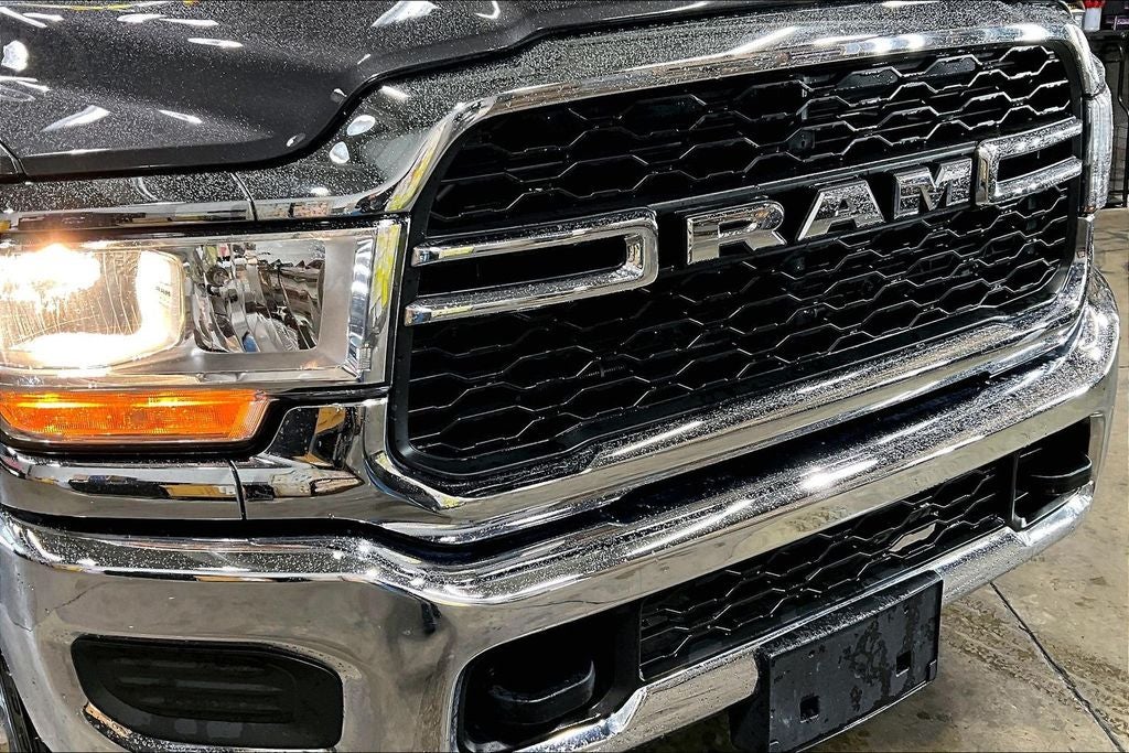 2021 RAM 2500 Tradesman Crew Cab 4x4 6'4' Box