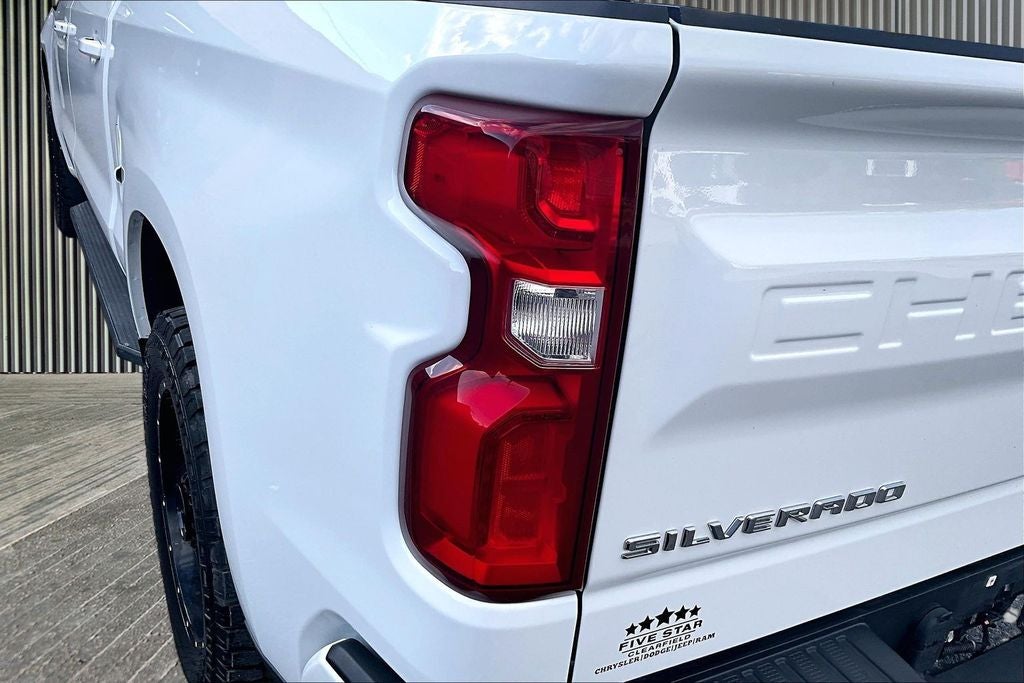 2021 Chevrolet Silverado 1500 4WD Crew Cab Short Bed RST
