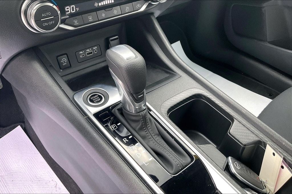 2024 Nissan Sentra SV Xtronic CVT