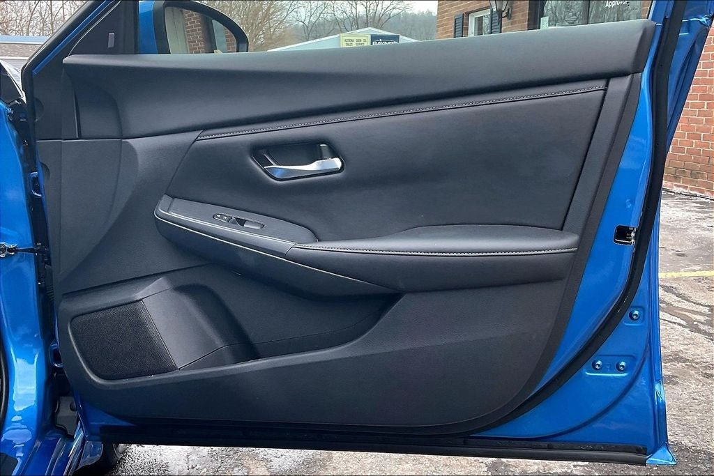 2024 Nissan Sentra SV Xtronic CVT