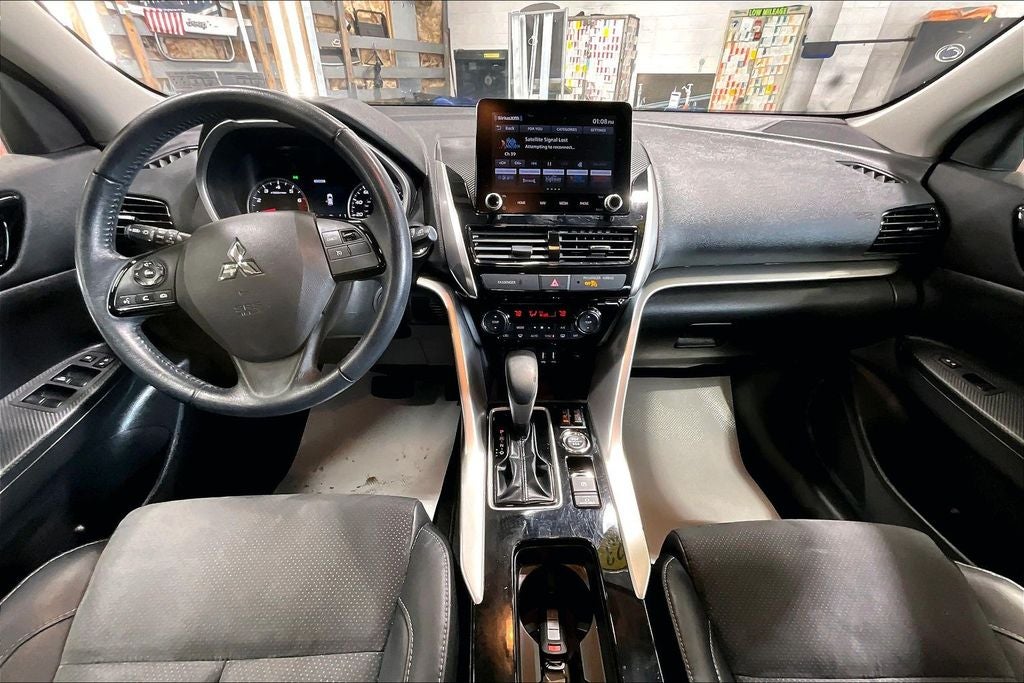 2023 Mitsubishi Eclipse Cross SE w/PanoRoof