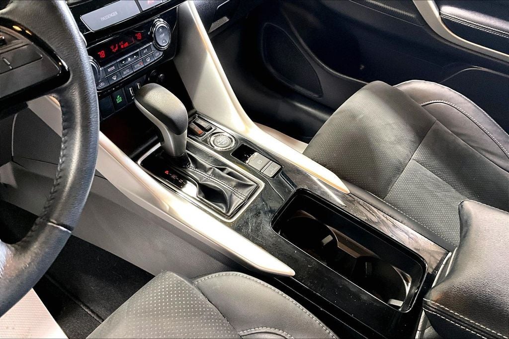 2023 Mitsubishi Eclipse Cross SE w/PanoRoof