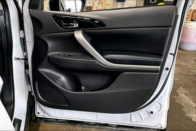 2023 Mitsubishi Eclipse Cross SE w/PanoRoof