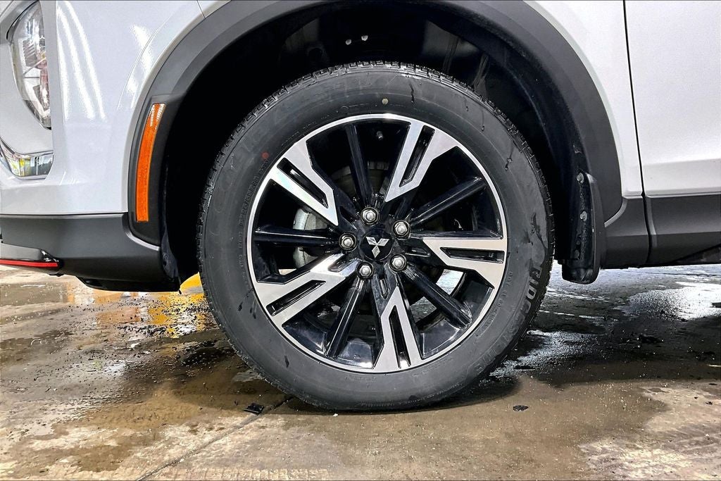 2023 Mitsubishi Eclipse Cross SE w/PanoRoof