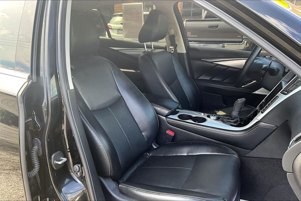 2022 INFINITI Q50 LUXE AWD