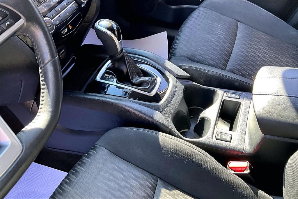 2017 Nissan Rogue SV