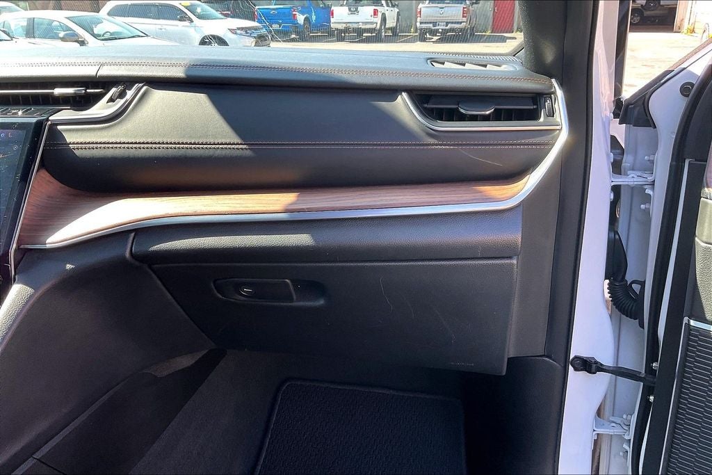 2023 Jeep Grand Cherokee Summit