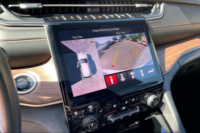 2023 Jeep Grand Cherokee Summit