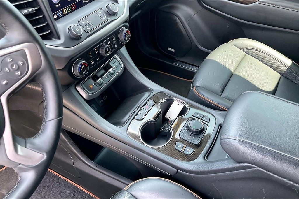 2023 GMC Acadia AT4