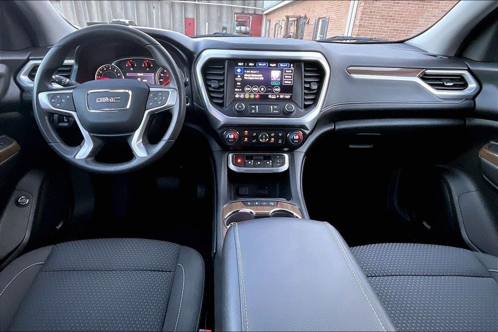 2023 GMC Acadia SLE Elevation