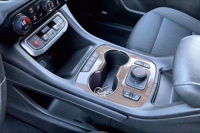 2023 GMC Acadia SLE Elevation