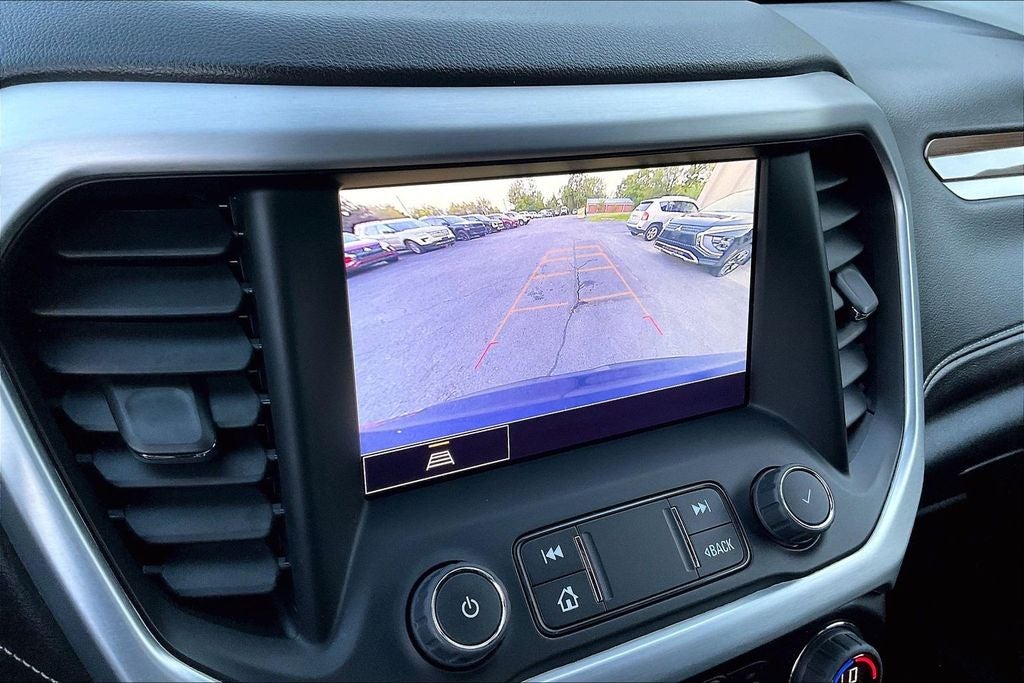 2023 GMC Acadia SLE Elevation