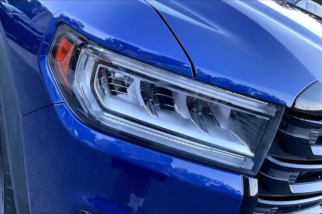 2023 GMC Acadia SLE Elevation